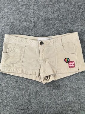 O'Neill Corduroy Shorts Womens Size 9 Beige Peace Love Patch Y2K